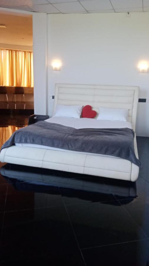 Qiqi Airport Villa Katunayaka Ngoại thất bức ảnh